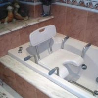Asiento para Bañera con Respaldo y Forma de U