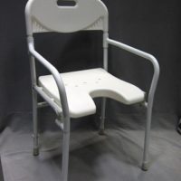 Silla De Baño Plegable. Altura graduable