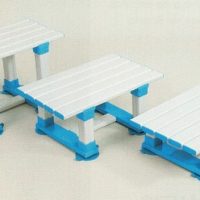 Asiento De Baño De Listones ATLANTIS. Proporciona un lugar cómodo y seguro.